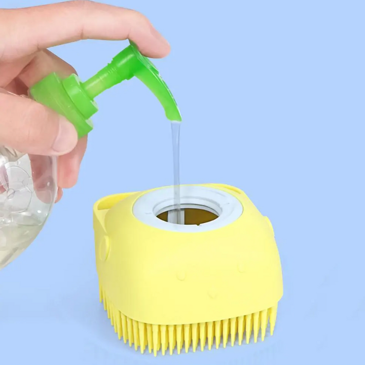 Lindo cepillo de baño para perros